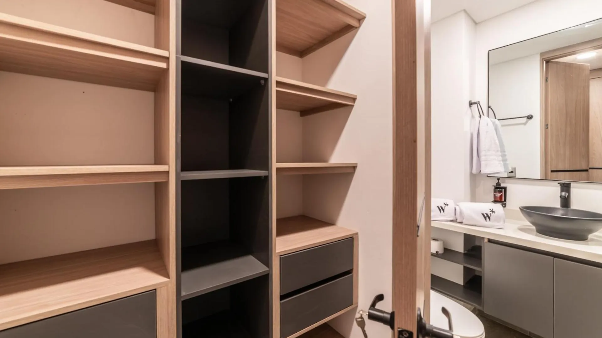 Castelmola By Wynwood House Apartment Medellin
