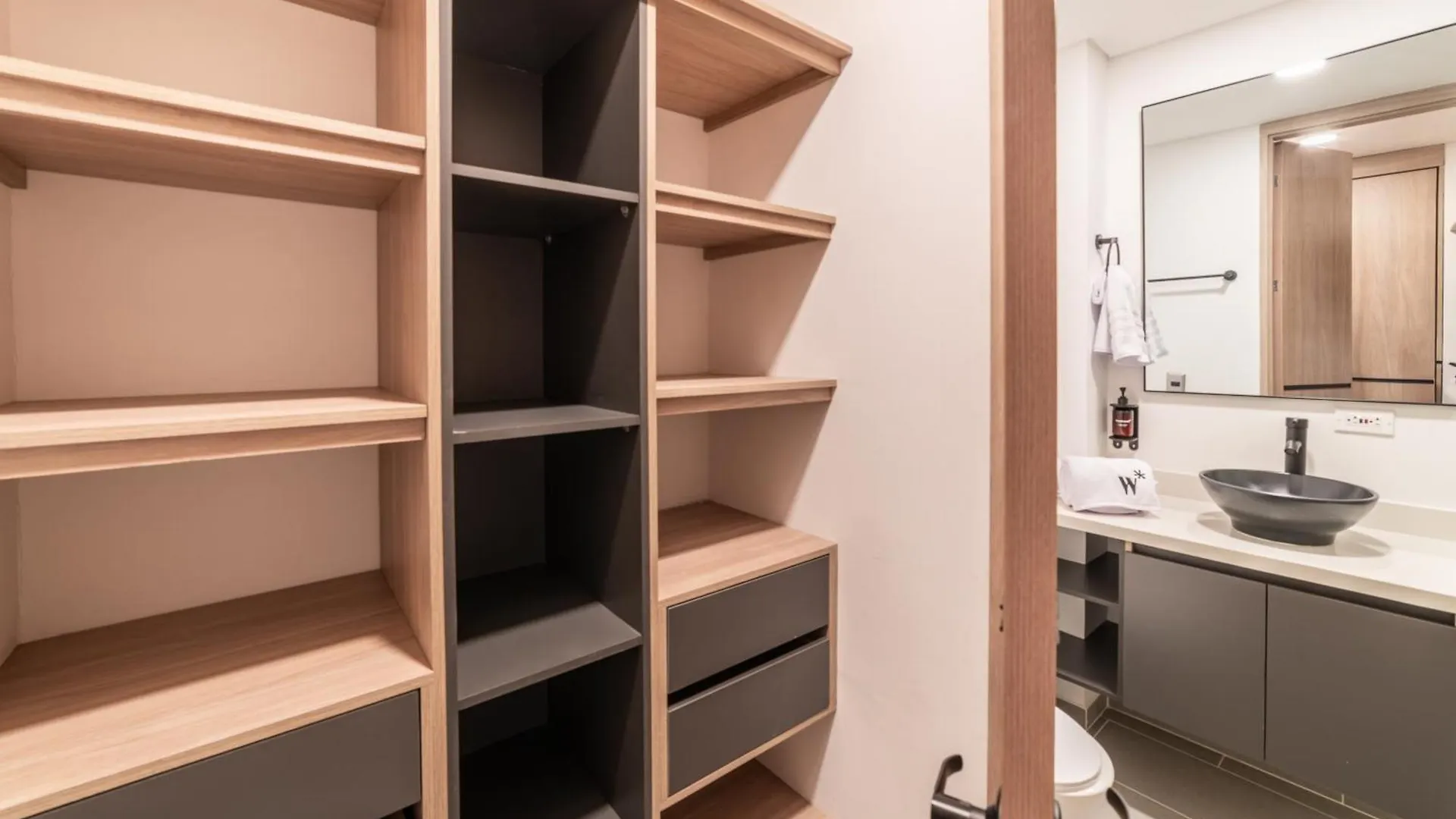 Castelmola By Wynwood House Apartment Medellin